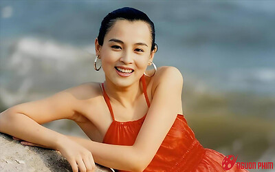 Nữ diễn viên vừa sinh con đã bị chồng bỏ rơi