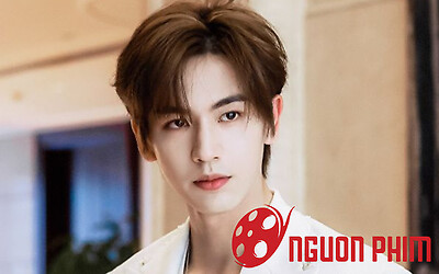 Ảnh ngày bé của Trương Lăng Hách, nhan sắc như nào mà gây xôn xao khắp cõi mạng