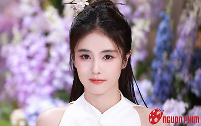 Bạch Lộc bị bắt gặp làm nhân viên giao hàng, chuyện gì đây?