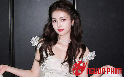 Bạch Lộc bị chê vì thói quen lườm người khác