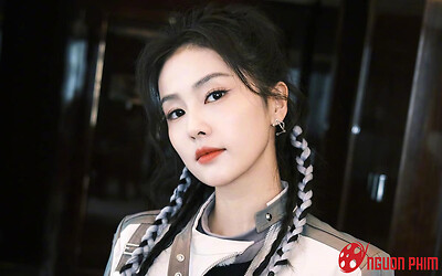 Bạch Lộc bị lộ ảnh giường chiếu với bạn trai, bạo thế nào mà khiến dân tình đỏ mặt?