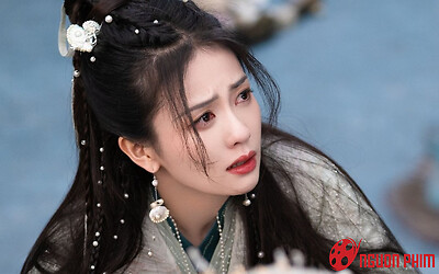 Bạch Lộc gặp phải kỳ phùng địch thủ: Là một đàn chị kém nổi nhưng thích bắt chước?