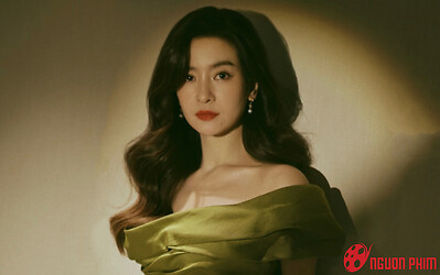 Bản sao Triệu Vy hot trở lại, gây tranh cãi vì từng bị tố bắt nạt Triệu Lệ Dĩnh