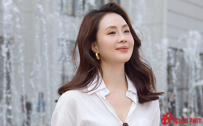 Bất ngờ với Hồng Diễm ở tuổi 42