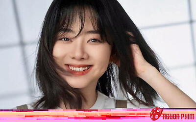 Bị chê già hơn người yêu, Đàm Tùng Vận có màn đáp trả cực sâu cay