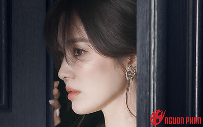 Bị đồn nghỉ chơi bạn cũ vì Song Joong Ki, Song Hye Kyo liền có hành động đáp trả