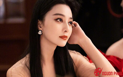 Bị 'phong sát' toàn diện trong nước, Phạm Băng Băng dùng nhan sắc thu hút công chúng