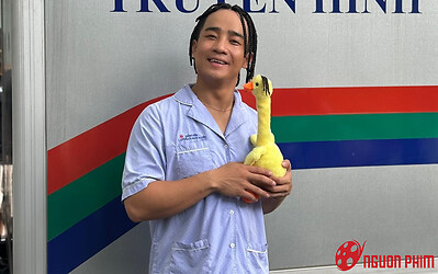 Biệt Dược Đen tập 25: Đạt chính thức bị công an 'sờ gáy', không thể tiếp tục giả điên