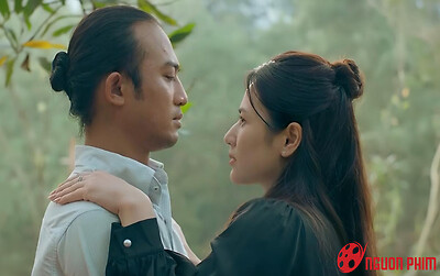 Cảnh thân mật của Doãn Quốc Đam và Việt Hoa giúp Độc đạo đạt triệu view