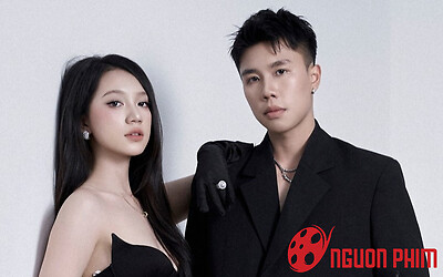 Cặp đôi được đẩy thuyền nhiều nhất Đi giữa trời rực rỡ công khai