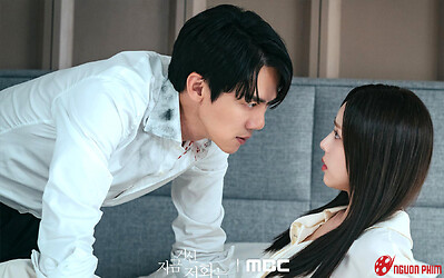 Cặp đôi hot nhất showbiz Hàn lúc này lộ bằng chứng phim giả tình thật