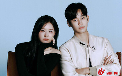 Chia tay Kim Soo Hyun, Kim Ji Won yêu đương cùng trai đẹp hơn 3 tuổi?