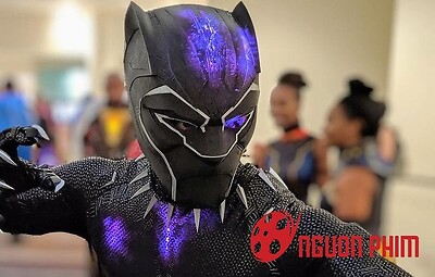 Chiêm ngưỡng vẻ đẹp của bộ giáp Black Panther ngoài đời thực