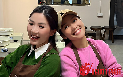 Con gái Hồng Diễm càng lớn càng đẹp, làm lu mờ Khả Ngân khi chung khung hình