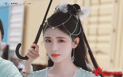 Cúc Tịnh Y bất ngờ 'gánh' Hoa Nhung, khả năng hút fan có thừa nhưng diễn xuất vẫn bị chê