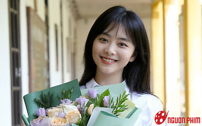 Đàm Tùng Vận vướng nghi vấn hẹn hò với bạn diễn là 'hoa đã có chủ'