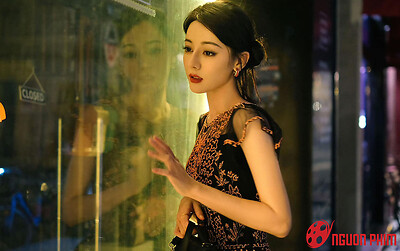 Địch Lệ Nhiệt Ba công khai người yêu mới, có gì mà khiến dân tình chú ý?