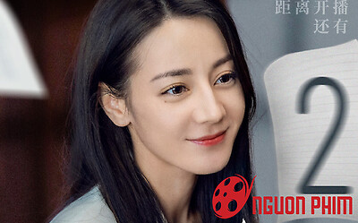 Địch Lệ Nhiệt Ba gây tranh cãi vì nét diễn đơ như tượng trong Công Tố Tinh Anh