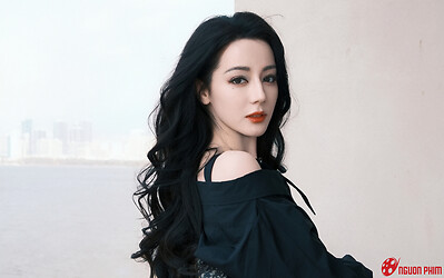 Địch Lệ Nhiệt Ba hết thời?