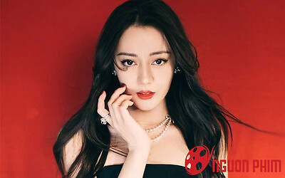 Địch Lệ Nhiệt Ba và người tình nhận tin vui, còn lộ cả khoảnh khắc hạnh phúc bên nhau