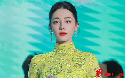 Địch Lệ Nhiệt Ba và tình mới gặp biến lớn khiến fan hốt hoảng