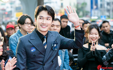 Đình Tú và 'người tình' kỷ niệm 1 năm yêu đương