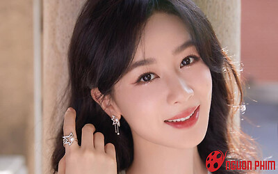 Dương Tử tiết lộ mắc chứng sợ xã hội, mặc cảm khi xuất hiện giữa đám đông