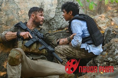 Hậu trường tập luyện của Chris Hemsworth trong Extraction