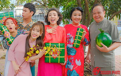 Hết hồn với tóc mì tôm xoăn tít, nhìn đã muốn bỏ chạy của Thu Trang