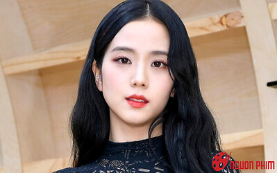 Hóa ra Jisoo BLACKPINK đã thả hint hẹn hò từ 1 năm trước nhưng fan không nhận ra