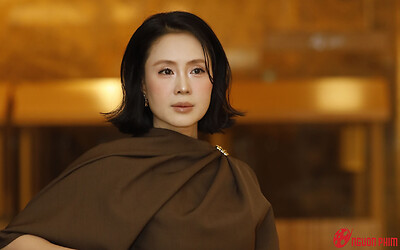 Hồng Diễm gặp khó ngày trở lại