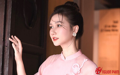 Hương Giang báo tin vui bầu bí ở tháng thứ 7