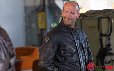 Jason Statham 'thăng chức', có người yêu nóng bỏng trong Biệt Đội Đánh Thuê 4