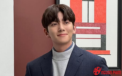 Ji Chang Wook mãi không thoát khổ