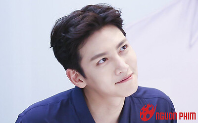 Ji Chang Wook thăng hạng sự nghiệp hậu công khai hẹn hò với mỹ nhân xứ Hàn
