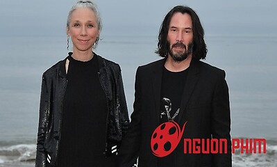 Keanu Reeves trở lại phim trường Ma trận 4 cùng bạn gái