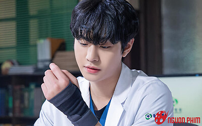 Khán giả đồng loạt đòi bỏ xem Người Thầy Y Đức 3 vì biến Ahn Hyo Seop thành kẻ phản diện