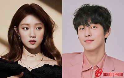 Khỏi đợi Dispatch khui, Ahn Hyo Seop chính thức công khai hẹn hò với Lee Sung Kyung?