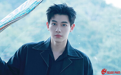 Không chịu bế, nam diễn viên khiến bạn diễn bị miệt thị ngoại hình