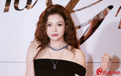 Kiều Anh xuất hiện với đôi mắt đỏ hoe khiến khán giả lo lắng