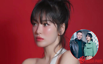 Lộ ảnh Song Hye Kyo 'cặp kè' với một người đàn ông ngoại quốc, phong độ hơn Song Joong Ki?