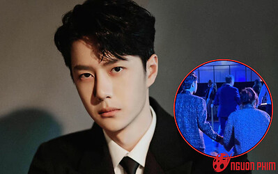 Lộ ảnh Vương Nhất Bác hẹn hò với mỹ nhân U50 của Cbiz, còn công khai nắm chặt tay 'đàng gái'