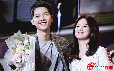 Lộ bằng chứng cho thấy Song Hye Kyo cảm thấy tủi thân khi Song Joong Ki có vợ mới