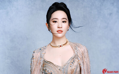 Lưu Diệc Phi bị phớt lờ trên sân khấu