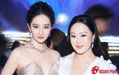 Lưu Diệc Phi thua khi đọ sắc với 'bản gốc'