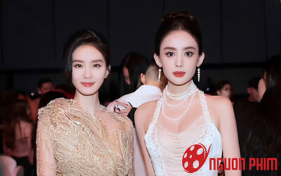 Lưu Thi Thi và 'người đẹp Tân Cương' chung khung hình: Nhìn qua là biết ngay ai đỉnh hơn