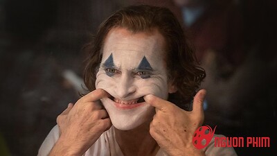 Lý giải đoạn kết thật giả lẫn lộn trong bom tấn Joker