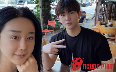 Mỹ nhân phim Sex Is Zero tái hợp chồng cũ kém 18 tuổi