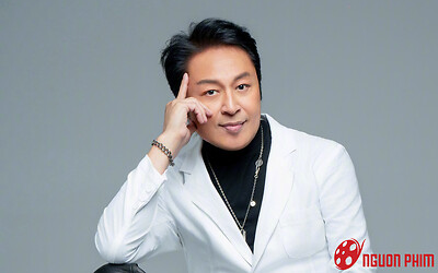 Nam diễn viên nợ nần chồng chất, ngất xỉu khi livestream