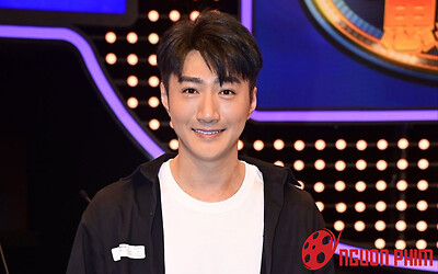 Nam diễn viên nổi tiếng giải nghệ, mở sạp bán chân gà bên lề đường